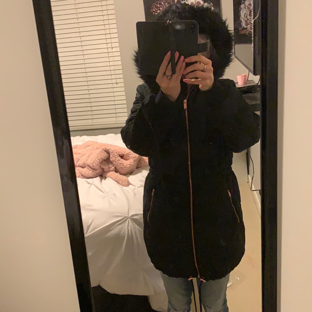 Guess black winter coat good condition size large
